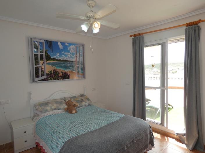 Image No.32-3 Bed Villa / Detached for sale