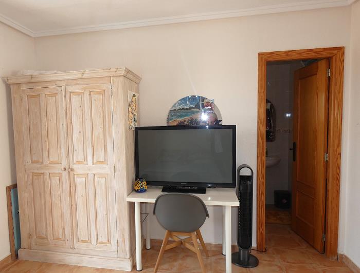 Image No.34-3 Bed Villa / Detached for sale