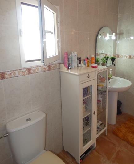 Image No.36-3 Bed Villa / Detached for sale