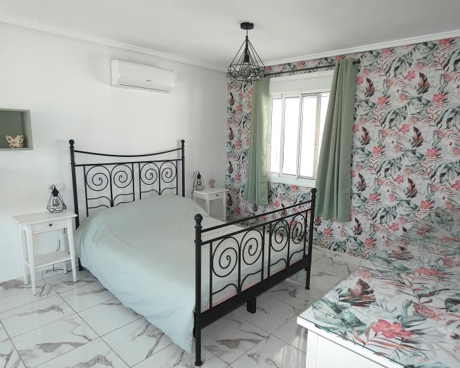 Image No.11-4 Bed Villa / Detached for sale