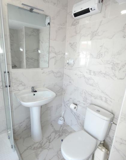 Image No.41-4 Bed Villa / Detached for sale
