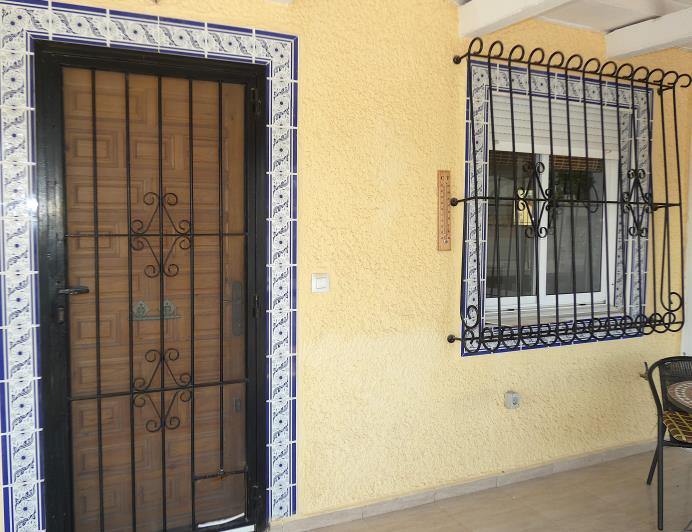 Image No.14-2 Bed Semi-Detached for sale