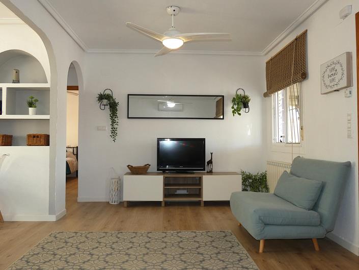 Image No.17-2 Bed Semi-Detached for sale