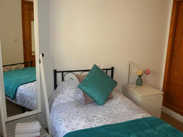 Image No.27-2 Bed Semi-Detached for sale