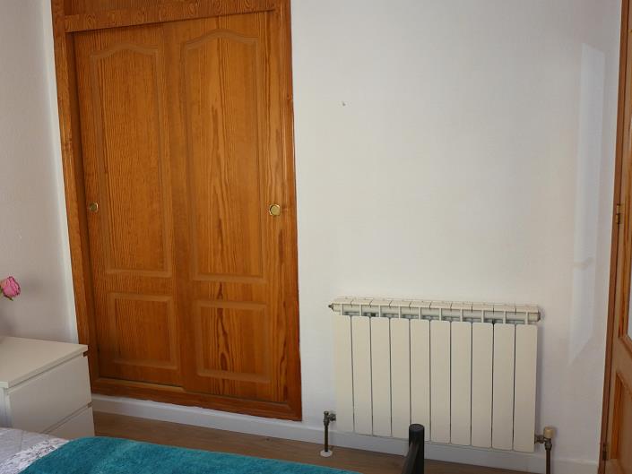 Image No.28-2 Bed Semi-Detached for sale