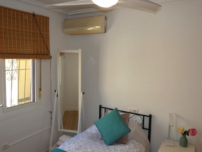 Image No.29-2 Bed Semi-Detached for sale