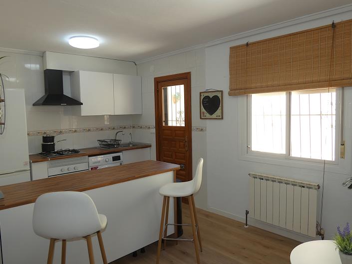 Image No.33-2 Bed Semi-Detached for sale