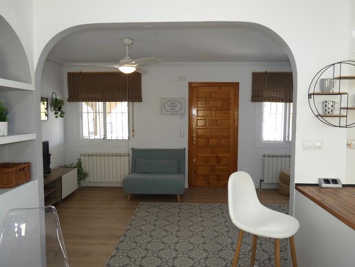 Image No.35-2 Bed Semi-Detached for sale