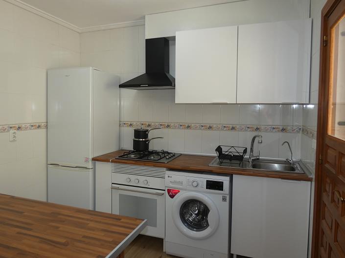 Image No.36-2 Bed Semi-Detached for sale