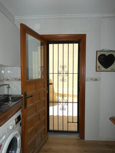 Image No.38-2 Bed Semi-Detached for sale