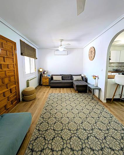 Image No.16-2 Bed Semi-Detached for sale