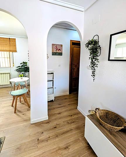 Image No.20-2 Bed Semi-Detached for sale