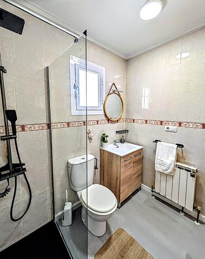 Image No.24-2 Bed Semi-Detached for sale
