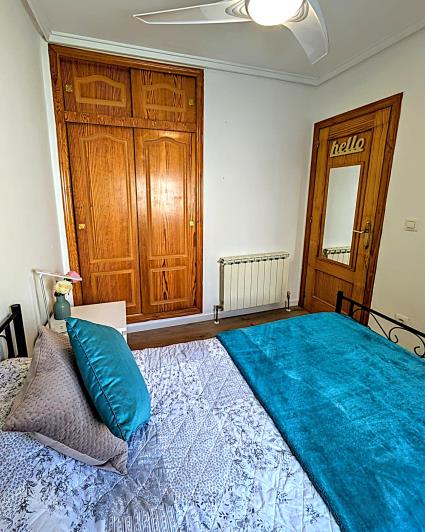 Image No.32-2 Bed Semi-Detached for sale