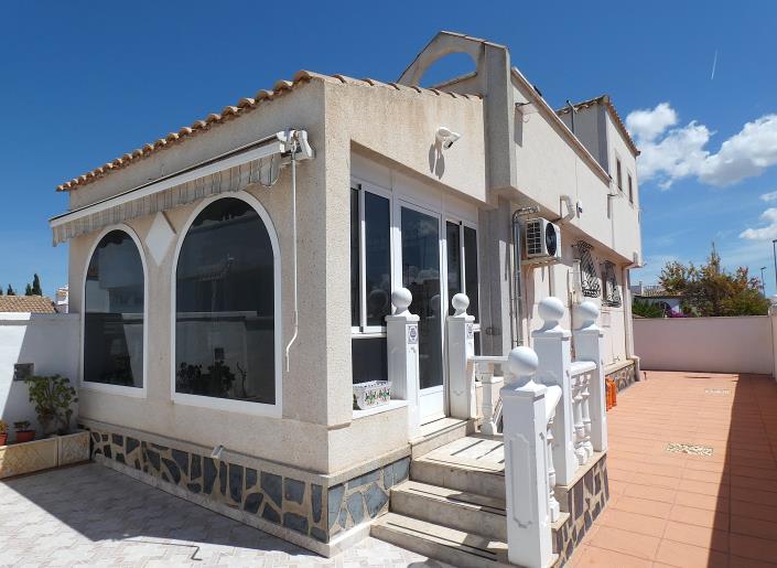 Image No.6-3 Bed Villa / Detached for sale