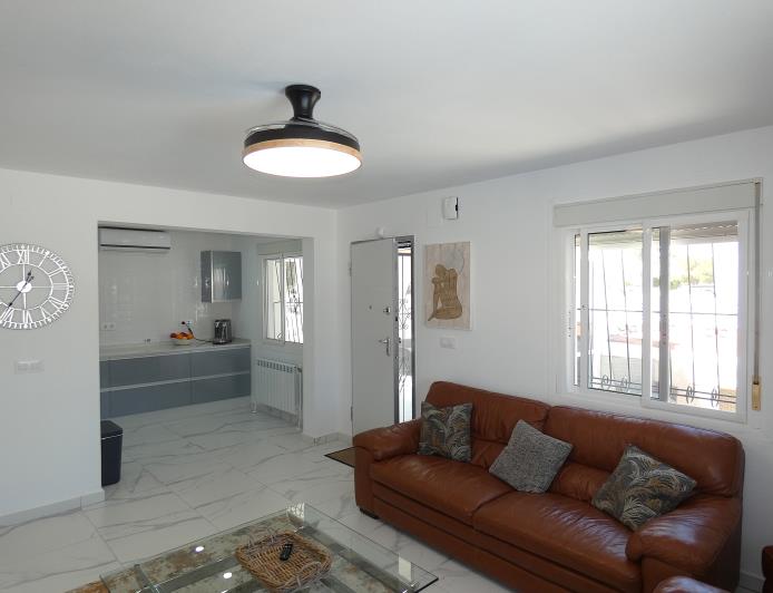 Image No.14-3 Bed Villa / Detached for sale