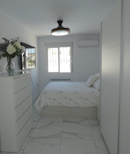 Image No.31-3 Bed Villa / Detached for sale