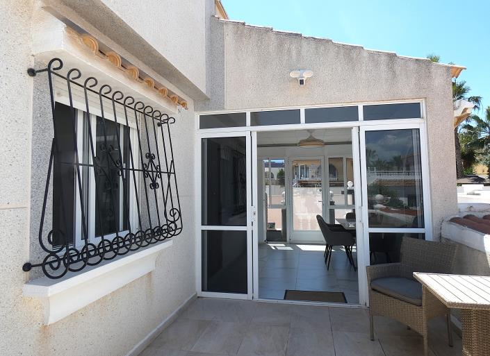 Image No.32-3 Bed Villa / Detached for sale