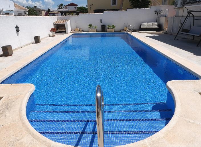 Image No.35-3 Bed Villa / Detached for sale