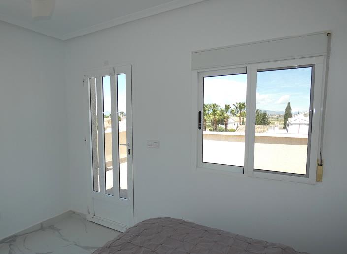 Image No.55-3 Bed Villa / Detached for sale