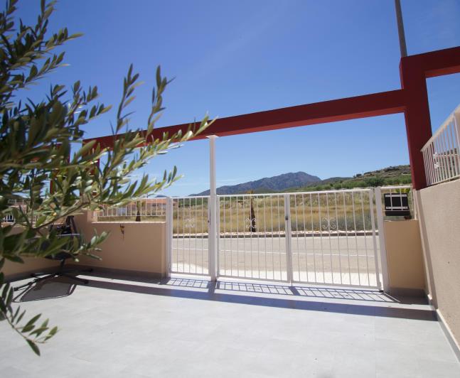 Image No.4-3 Bed Semi-Detached for sale