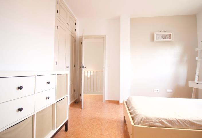Image No.24-3 Bed Semi-Detached for sale