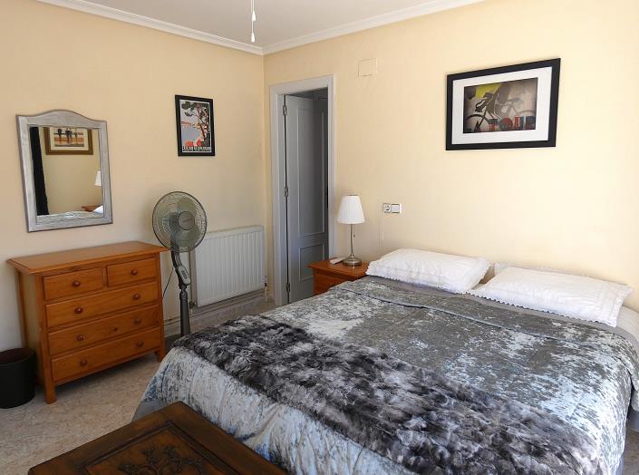 Image No.27-3 Bed Villa / Detached for sale