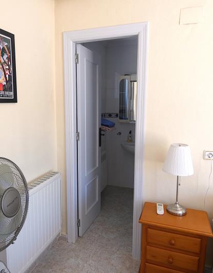 Image No.28-3 Bed Villa / Detached for sale