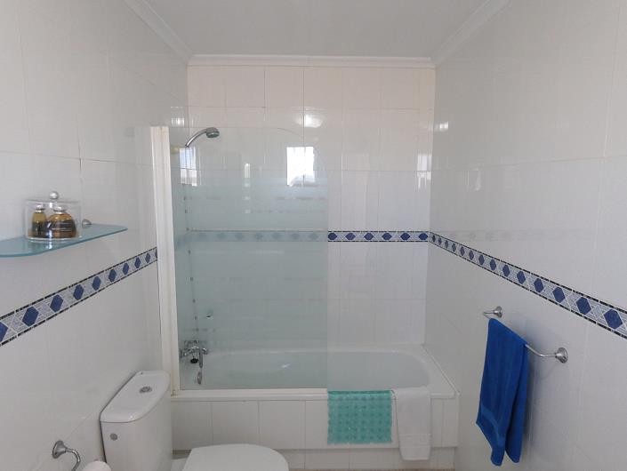 Image No.29-3 Bed Villa / Detached for sale