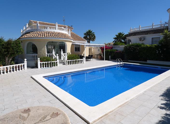 Image No.52-3 Bed Villa / Detached for sale