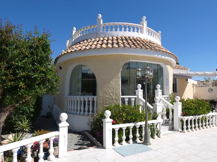 Image No.58-3 Bed Villa / Detached for sale
