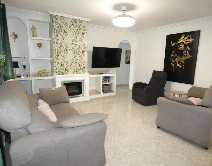 Image No.11-3 Bed Semi-Detached for sale
