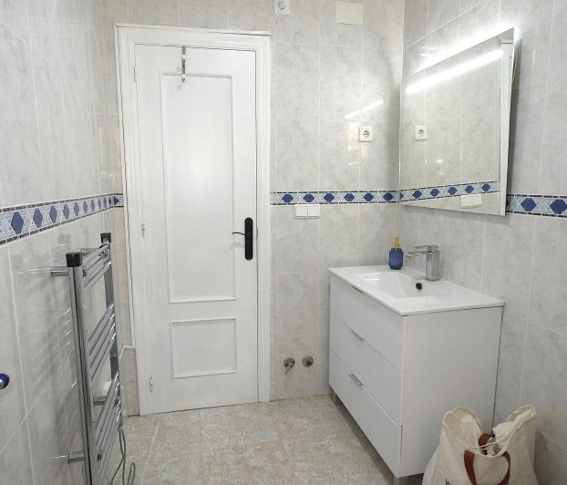 Image No.16-3 Bed Semi-Detached for sale