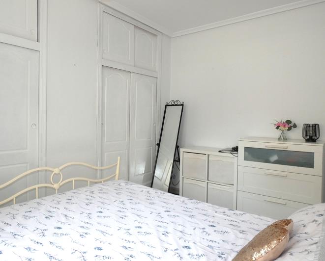 Image No.18-3 Bed Semi-Detached for sale