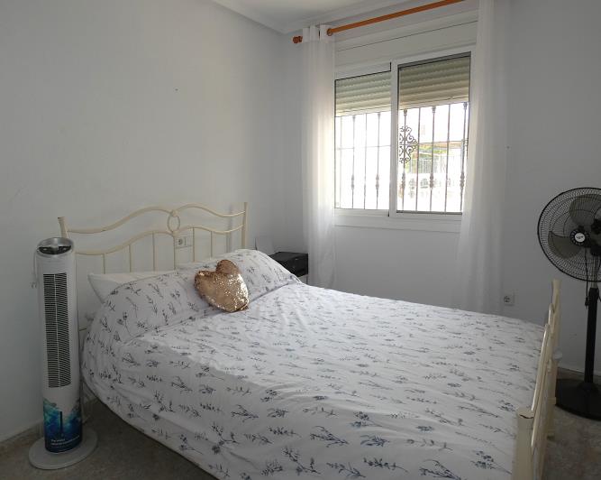 Image No.17-3 Bed Semi-Detached for sale