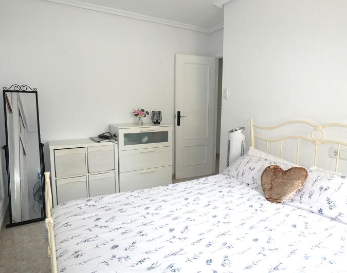 Image No.19-3 Bed Semi-Detached for sale