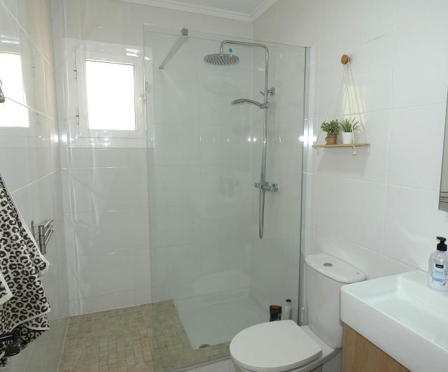 Image No.20-3 Bed Semi-Detached for sale