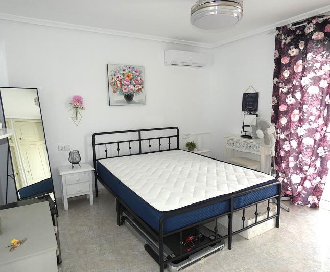 Image No.31-3 Bed Semi-Detached for sale