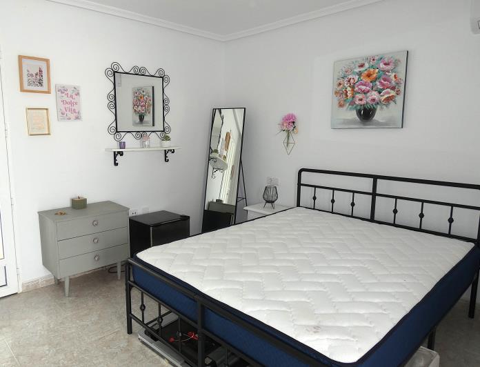 Image No.32-3 Bed Semi-Detached for sale