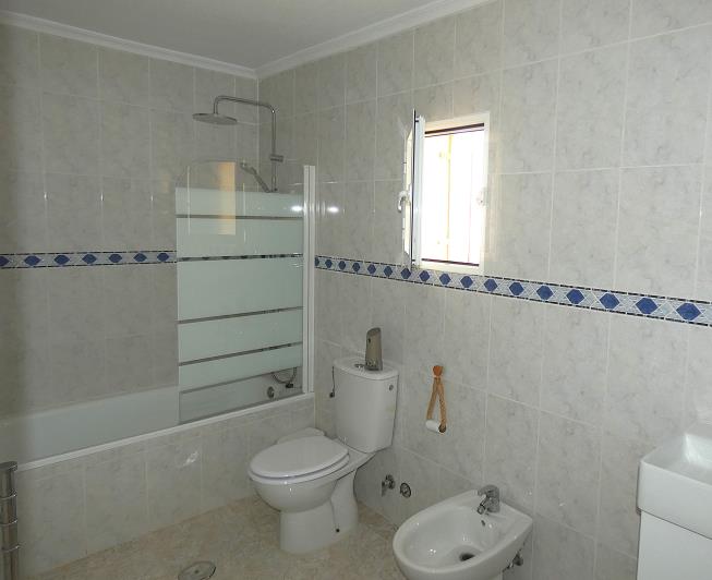 Image No.34-3 Bed Semi-Detached for sale