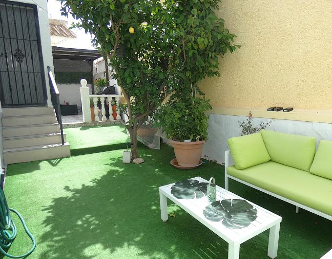 Image No.42-3 Bed Semi-Detached for sale