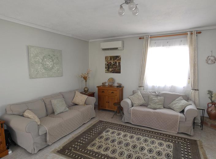 Image No.12-2 Bed Villa / Detached for sale