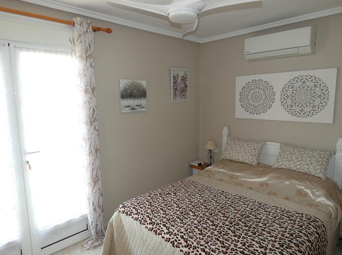 Image No.17-2 Bed Villa / Detached for sale