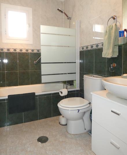 Image No.19-2 Bed Villa / Detached for sale