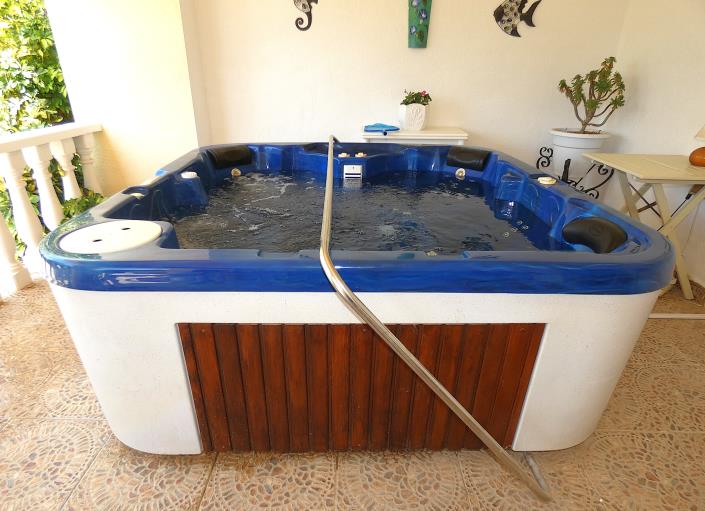 Image No.49-2 Bed Villa / Detached for sale