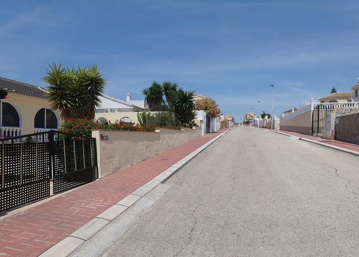 Image No.61-2 Bed Villa / Detached for sale