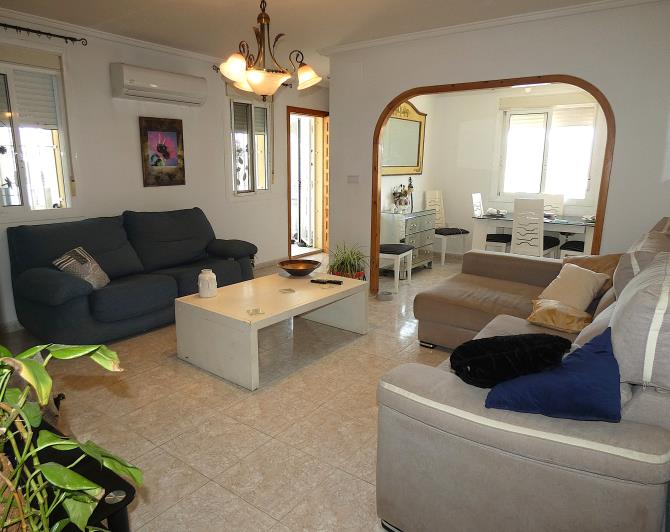 Image No.18-3 Bed Villa / Detached for sale