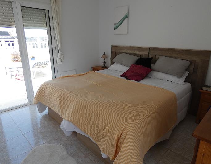Image No.30-3 Bed Villa / Detached for sale