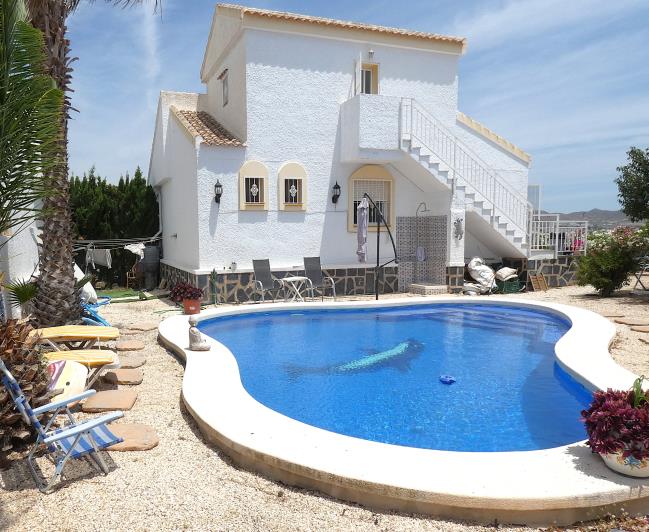 Image No.41-3 Bed Villa / Detached for sale