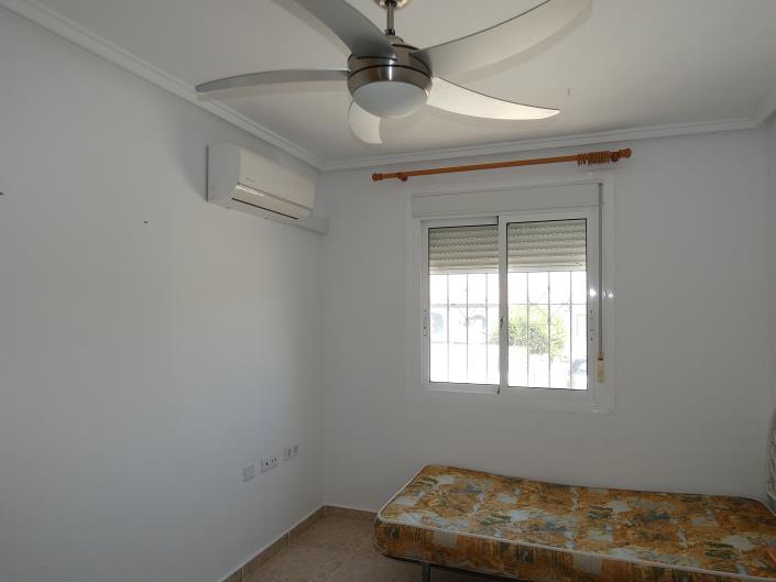 Image No.18-4 Bed Villa / Detached for sale